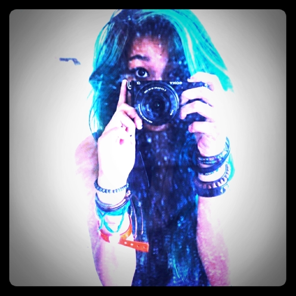 Meet your Posher, T - Picture 1 of 5